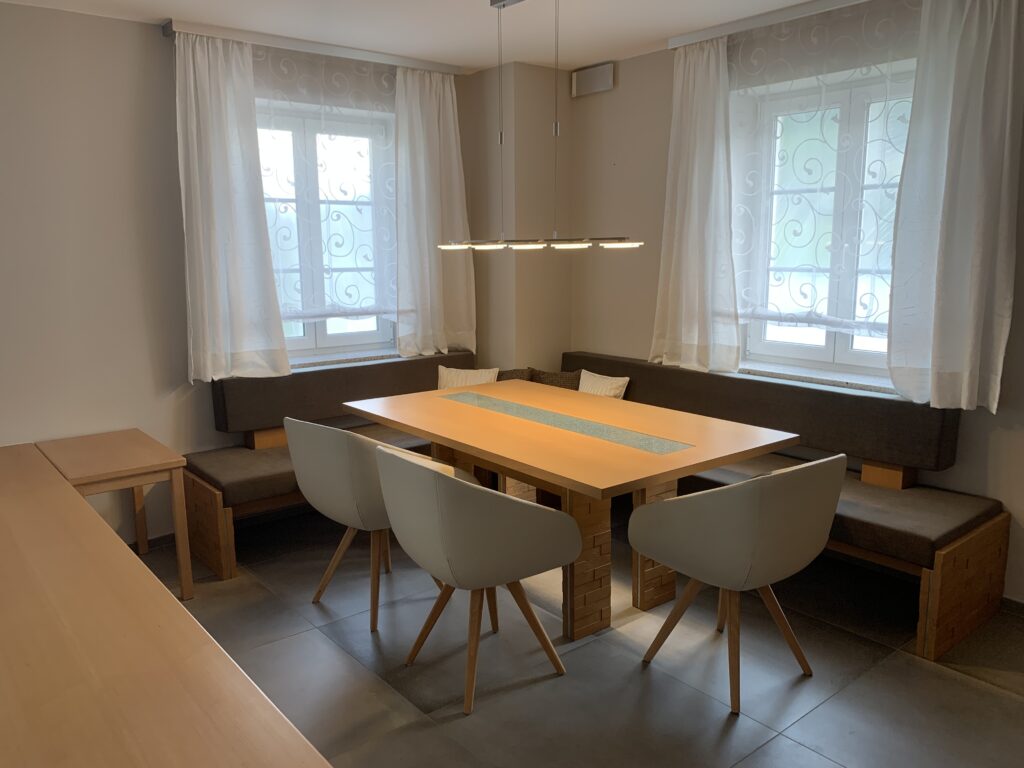 Wohnhaus mit Traunsteinblick – Neukirchen bei Altmünster - Bild 3