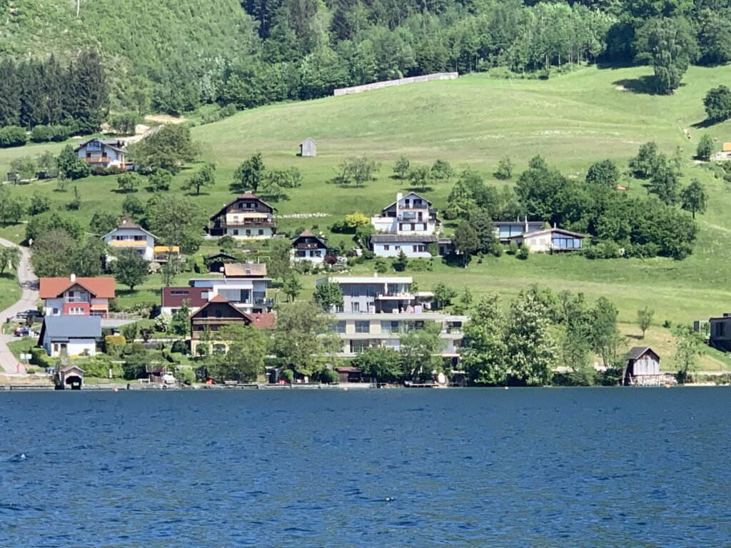 Baugrundstück in Aussichtslage – Attersee Ostufer - Bild 2