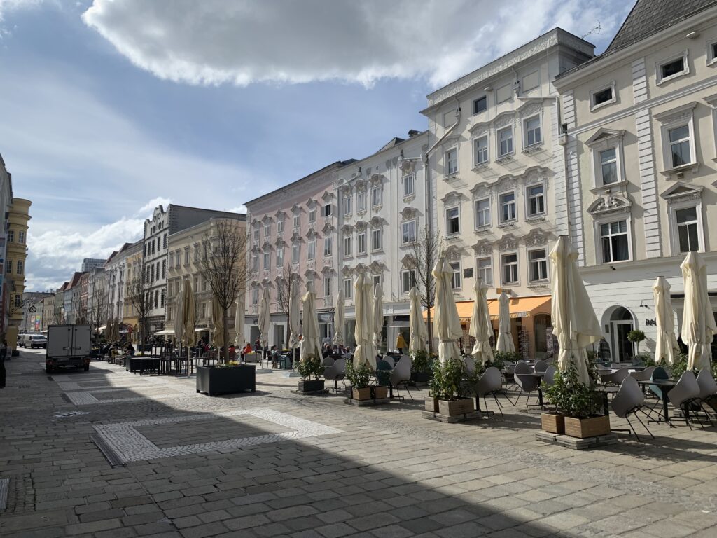 Stadthaus im Zentrum von Wels - Bild 2